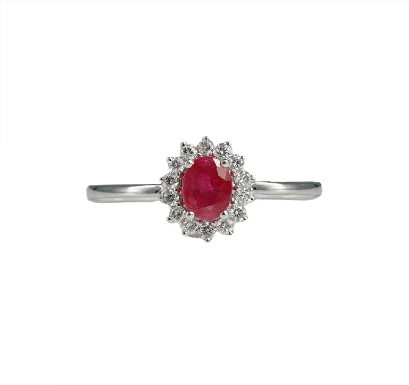 Chunky rings with hammered gold band texture -14KT WG ring with 0.13ct diamonds and 0.46ct ruby / 1.23 GM / 14 ST