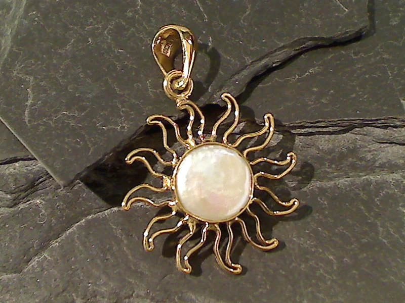 Best necklaces and pendants with floral designs for a feminine and elegant feel-Coin Pearl, Alchemia Sun Pendant