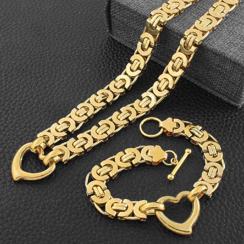 Best necklaces and pendants with vintage coin pendants for a unique accessory-Amira Heart Toggle Clasp Jewelry Set