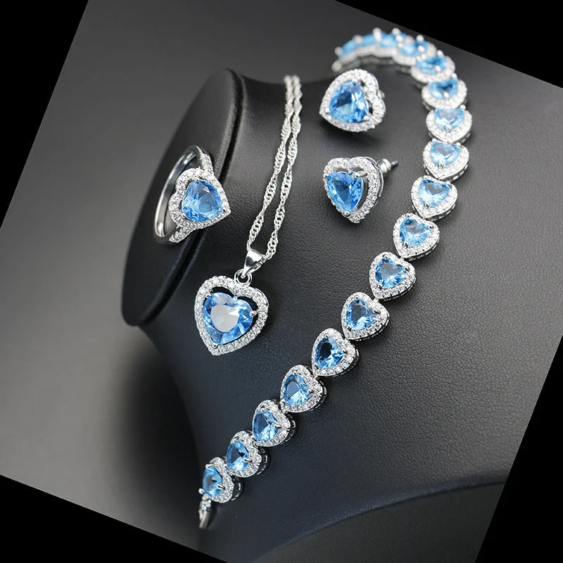 Best necklaces and pendants with zodiac signs for a celestial, astrology-inspired vibe-Sparkling Crystal Heart Jewelry Set